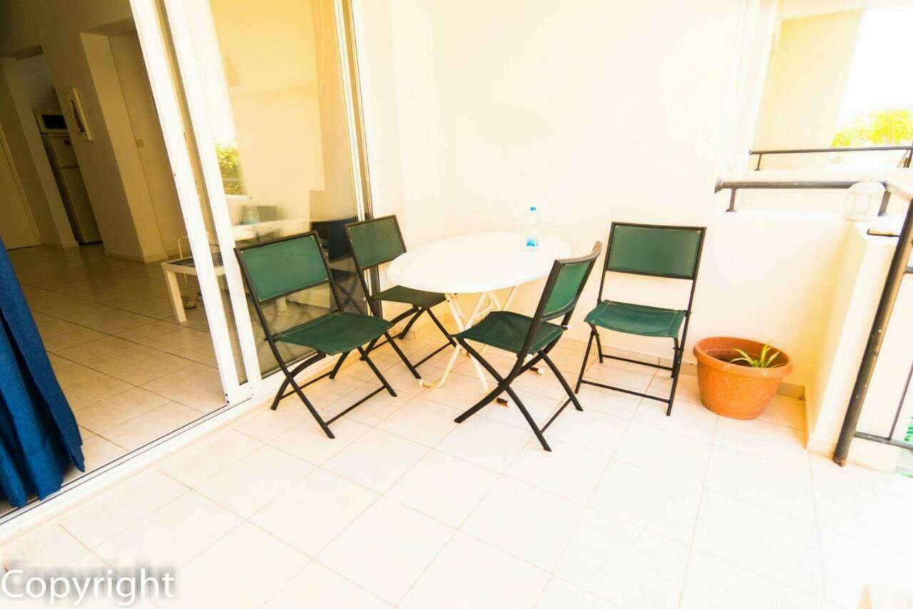 Appartamento By The Sea Paphos Esterno foto