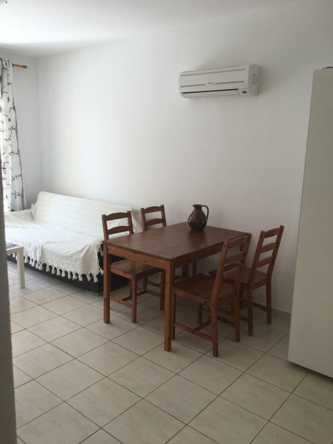 Appartamento By The Sea Paphos Esterno foto