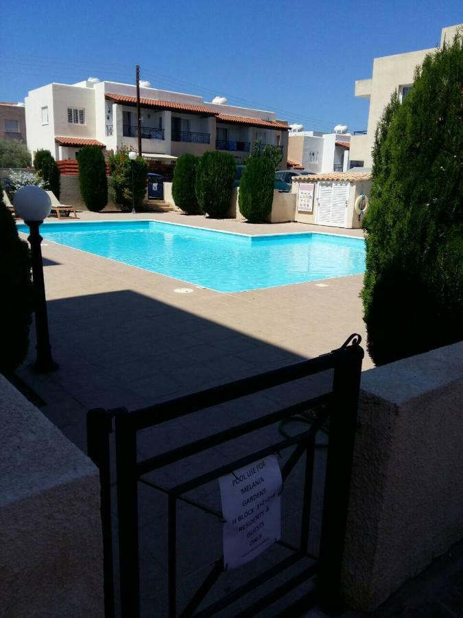 Appartamento By The Sea Paphos Esterno foto